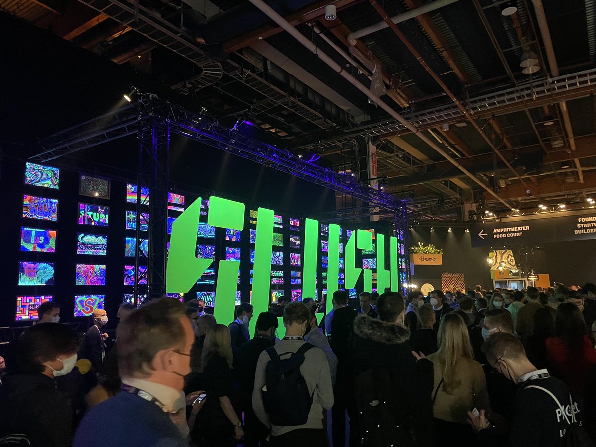 ChojuuHealth's tweet photo. What do all these people have in common (besides being at @SlushHQ)? 🤷‍♀️ They all #breathe. Day in, day out, everywhere, without any equipment. Looks like our #customers are everywhere 🦄 #digitalhealth #breathing #longevity #earlystage https://t.co/R1HZX19AEU