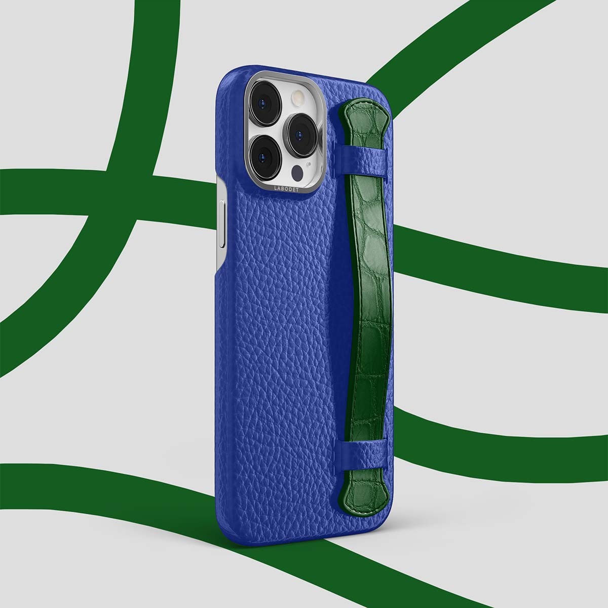 labodetofficial's tweet photo. The new iPhone 13 Strap case style features a combination of two genuine types of leather, calf and alligator. 10 color combinations are designed for any taste and style. https://t.co/Nl8cv3Y6vv
#Labodet #MadeinFrance #LuxuryTech #TechAccessories https://t.co/gxU43mxbQ9