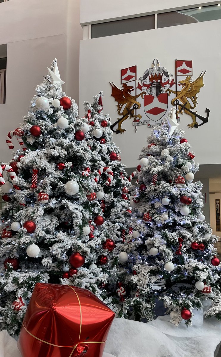 SolentJou's tweet photo. Did we mention it's Christmas already? I mean, not really but  @Charl1312 and @chloe_nowicki got the point 🎄 https://t.co/PcsDI4KYrW