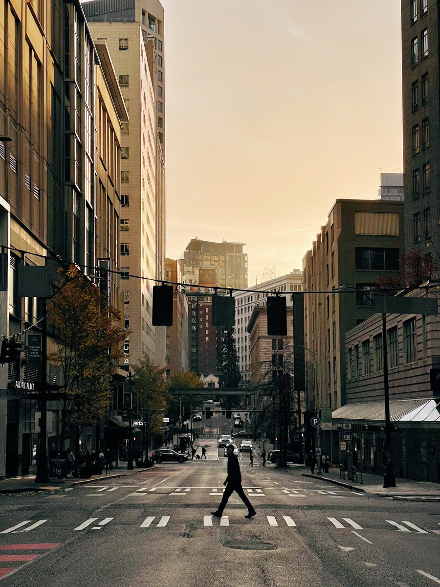 #Seattle golden hour