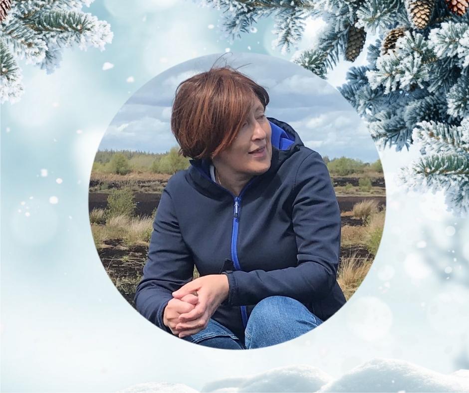 It's 1st December and it's time to open the first door in #WCLF2021 Literary Advent Calendar. Today's author is Lynn Buckle and she is reading from her novel What Willow Says. Closed captions/subtitles are available on all of our Advent Calendar videos ❤️
westcorkmusic.ie/artists/2021/1/