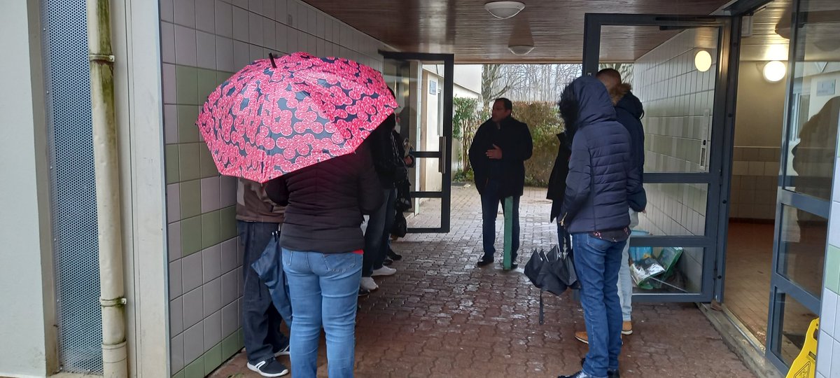 CarolineVilla19's tweet photo. Bientôt des conteneurs enterrés pour les ordures ménagères et le tri dans le quartier @Dynacite Jules Vallès à #bellignat. Réunion d'information animée par le @sidefage  Accueil positif des locataires #Trier #recycler
@ALI_BENSALEM01 https://t.co/JCHA843qB8