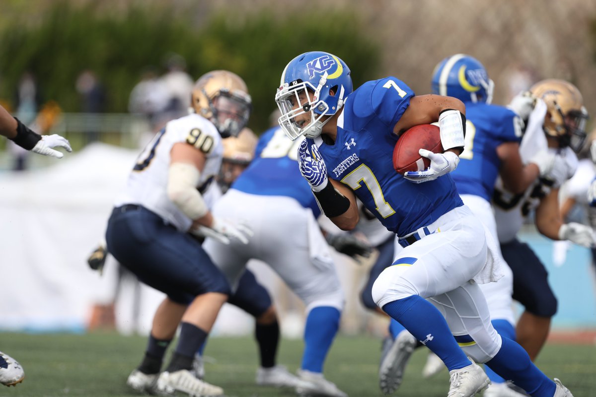 【12/5関立再戦へ】
関学RB前島仁（2年､関西学院）
父は1993年に関学3年で年間最優秀選手に選ばれたRB前島純さん。
「前回は注目されてなかったから活躍できた。次は自分自身の力が必要になる。父が口酸っぱく言うのは『ブロッカーを使え』ということ。それはいつも意識してます」（撮影･北川直樹）