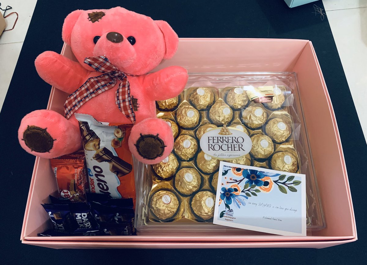 foreveryours_co's tweet photo. Hope boleh dapat surprise box in december👉🏻👈🏻 https://t.co/AGpmId2eiv