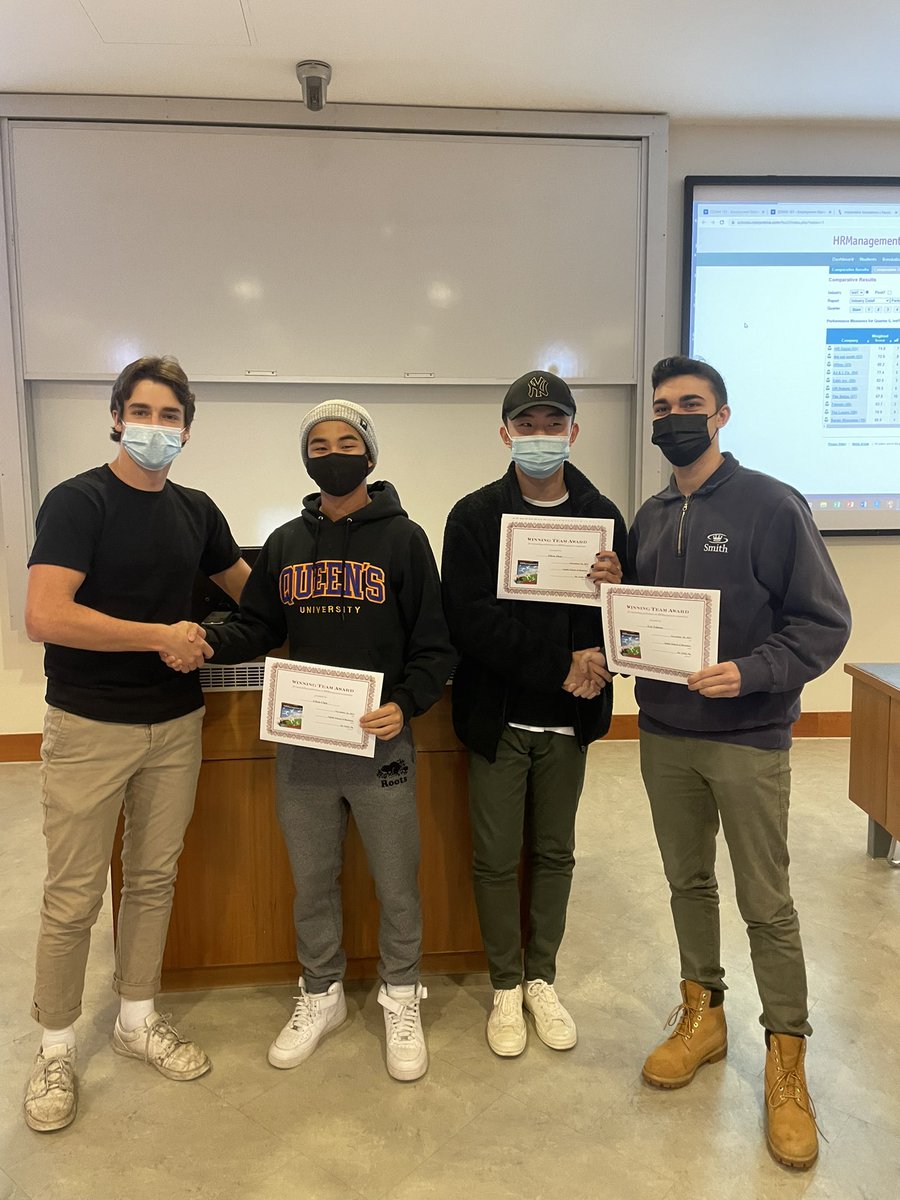 profng's tweet photo. And that’s a wrap - #fallsemester2021 #safesemester @SmithBusiness https://t.co/6WssYJEm9W