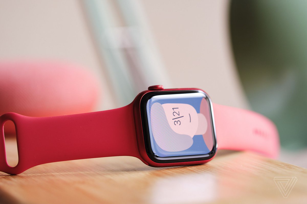 The Apple Watch Series 6 is still available for $100 off at Best Buy