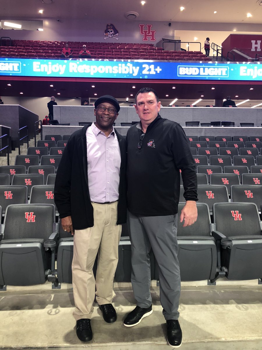 CoachCajunMoore's tweet photo. Got to see 2 special people in my life last night! Creighton Jones who played for my father at Lake Arthur then FB at UL and was my sports hero as a kid! Bobby Champagne current DOBO at UH who was my LA Stars AAU coach and has been a great mentor all my life!
#FirstClassMen https://t.co/8R5kTulo5Q