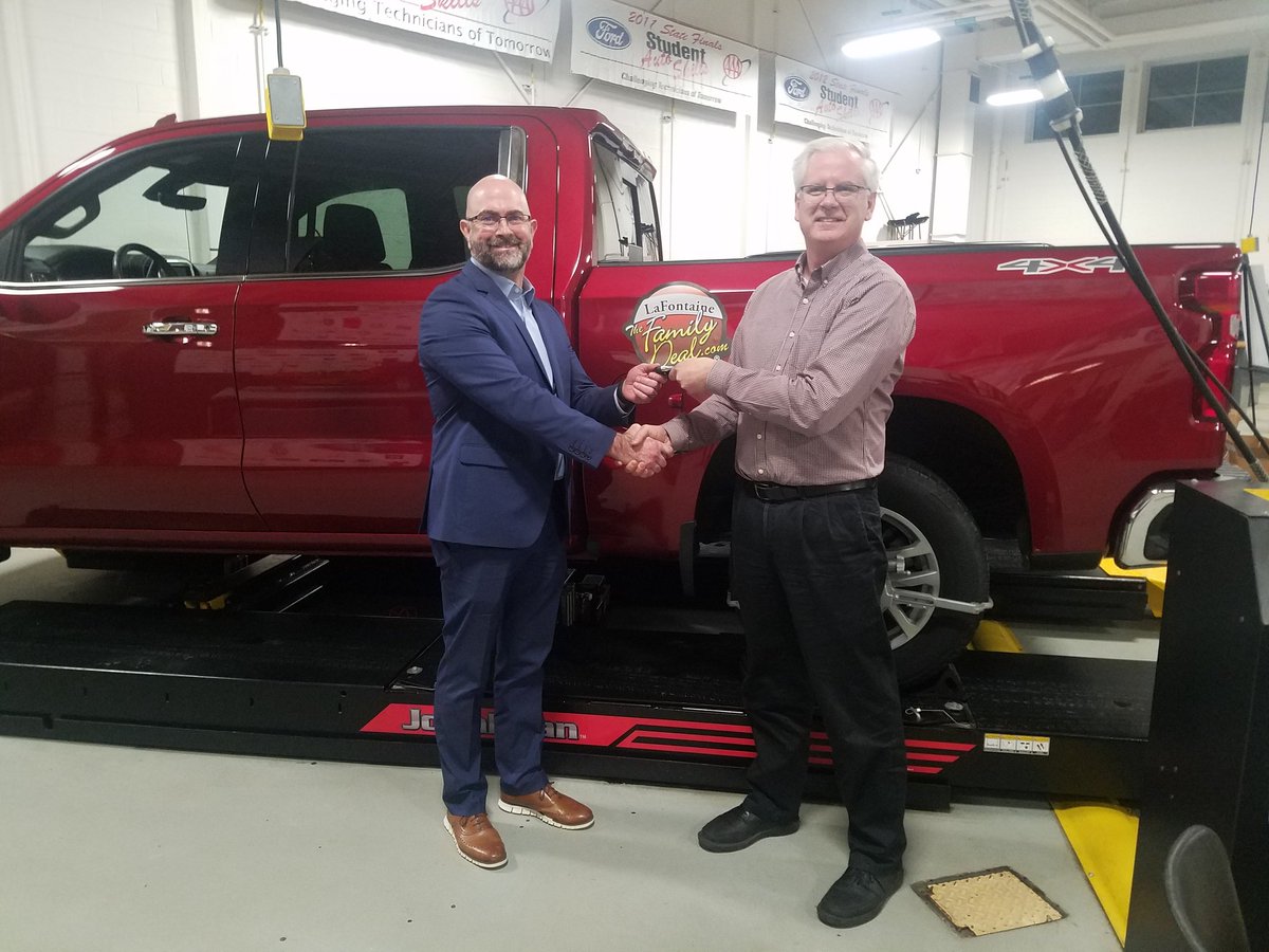SWWCAuto's tweet photo. A enormous thank you to Dan LaFontaine Jr. and the LaFontaine Dealership Group for the donation of a 2020 Chevrolet Silverado Duramax diesel pickup truck.  SWWC Students will now have the ability to hone their skills on the newest technology available today. https://t.co/RsFPc6qDPW