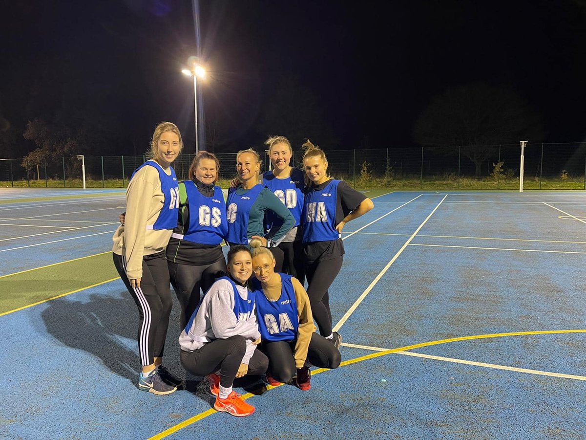PlayNetball1's tweet photo. New season, new team photos 📸
#womencrushwednesday https://t.co/o3YbMHknKu