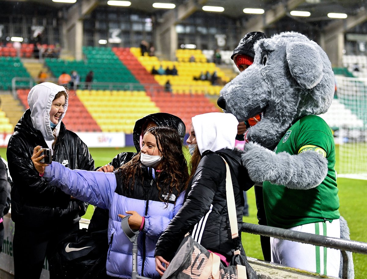 IrelandFootball's tweet photo. Yet again, our fans were truly amazing in @tallaghtstadium 👏

Just under 1️⃣0️⃣,0️⃣0️⃣0️⃣ tickets sold between #IRLSVK &amp; #IRLGEO with two big turn-outs 👍

Already looking forward to 2022, but a big thank you for all of your support this year 👊 https://t.co/MilOsj2sLL