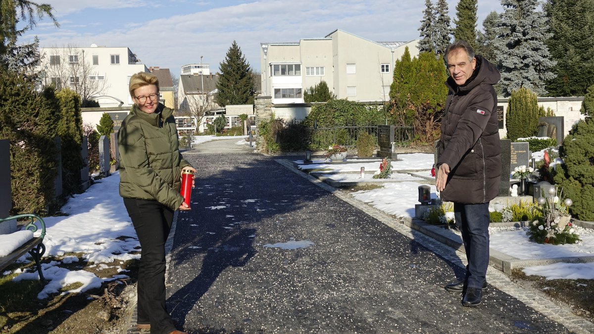 Rechtzeitig zum Wintereinbruch konnten die Asphaltierungsarbeiten am Friedhof St. Ruprecht abgeschlossen werden. Somit können sich Besucherinnen und Besucher auch zur kalten Jahreszeit sicher am Gelände bewegen.
Zum Nachlesen: klagenfurt.at/rathaus-direkt…