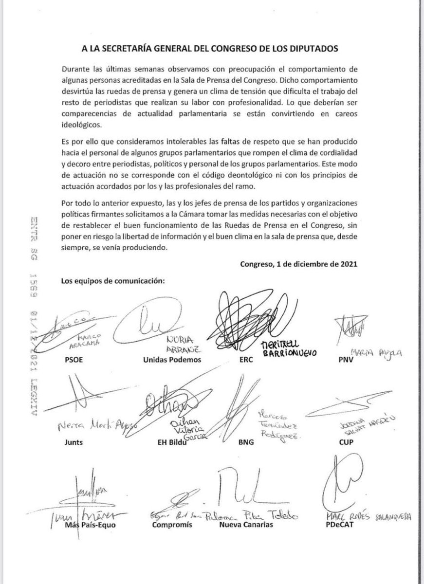 Rafaelarenasgar's tweet photo. Me preocuparía que las siglas del partido a que hubiera votado estuvieran en este documento, que es un burdo intento de los partidos de gobierno y sus aliados de amedrentar a la prensa.
Qué poquitos defienden todavía los principios democráticos en España https://t.co/qquwrMIOdY