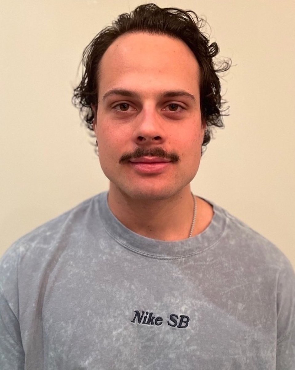 TSN_Sports's tweet photo. It’s gone. 😳 

After raising more than $134K for #Movember, Auston Matthews follows through on promise and ditches the ‘Stache.

(📸: @AM34) https://t.co/GJUgJubYTv