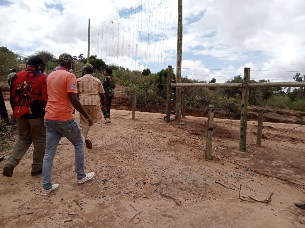 LaikipiaMENWAR's tweet image. Today, @Mwenr031 in patnership with @kwskenya held a meeting at Doldol town and there after inspected the progress of the electric fence installation around Doldol Town. The fence will alleviate Human-Wildlife conflict in the area.