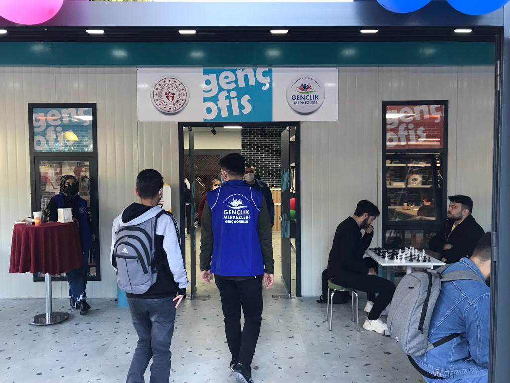 <a href="/GSB_Mersin/">Mersin Gençlik ve Spor İl Müdürlüğü</a> <a href="/gencliksporbak/">Gençlik ve Spor Bakanlığı 🇹🇷</a> @meuuniversite <a href="/aliihsansu_/">Ali İhsan Su</a> <a href="/DrCamsar/">Prof.Dr.AhmetÇamsarı</a> <a href="/kasapoglu/">Dr. Mehmet Kasapoğlu</a> @yenisehirGM33 <a href="/kasapoglu/">Dr. Mehmet Kasapoğlu</a>