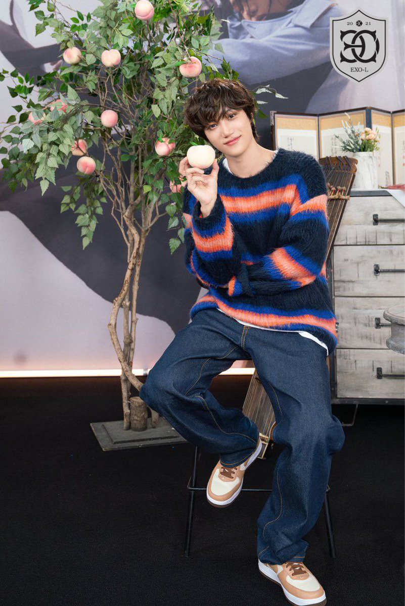Exo_Panama's tweet photo. 301121 Lysn EXO-L Update con KAI
"Melocotones dulces de KAI 🍑
EXO-L por favor cuídame bien〰❤️ "
#peachesMV #KAI #KAI_Peaches https://t.co/x01qgXkK6C