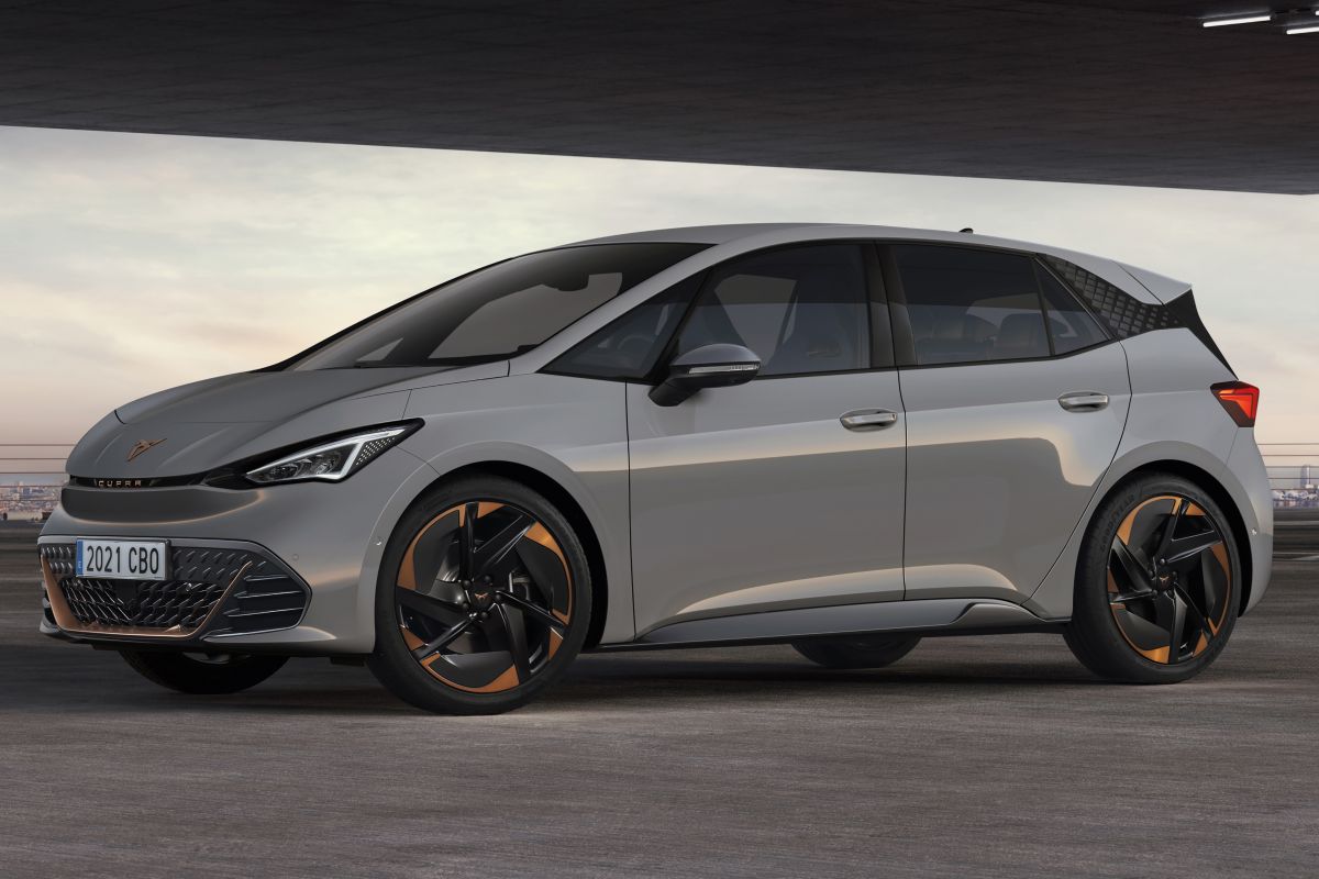 LeaseRoute heeft nog een groot aantal CUPRA's Born beschikbaar die eind dit jaar op kenteken worden gezet. Hierdoor profiteer je nog maximaal 5 jaar van 12% bijtelling! Meer info op onze website: bit.ly/3oaXGsa