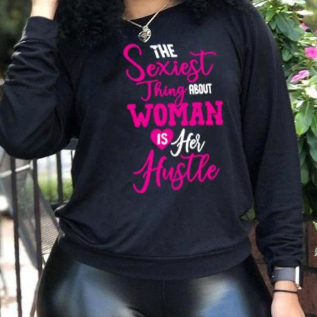 TalksRoyalty's tweet photo. Royalty talks is back with your favorite styles ☺️ @beautifulTeemee https://t.co/U2lcG5WghF