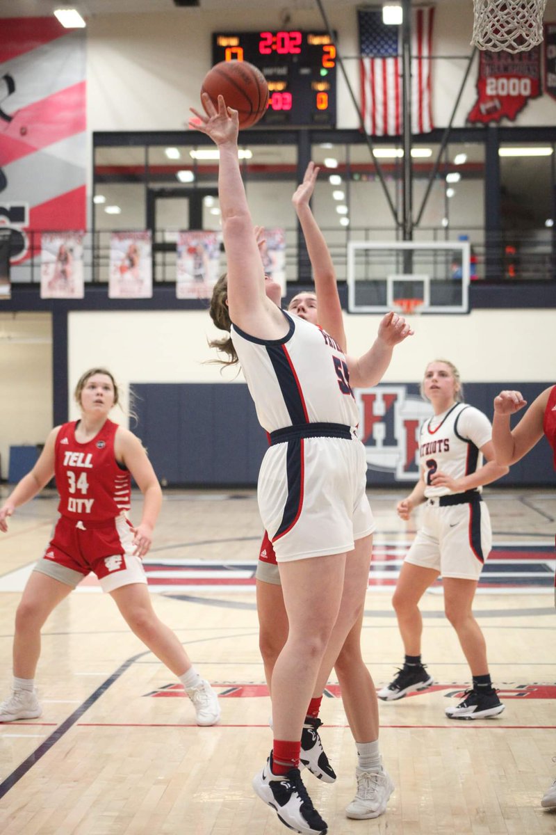 perfdelight's tweet photo. Nice 79-18 win over Tell City last night, ladies! https://t.co/CEH3UqvE17