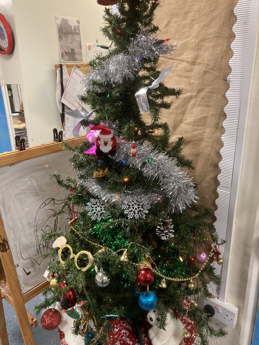 ynteresas's tweet photo. We decorated the tree !
Nursery style #strcps https://t.co/WlRxBCJ8Ah