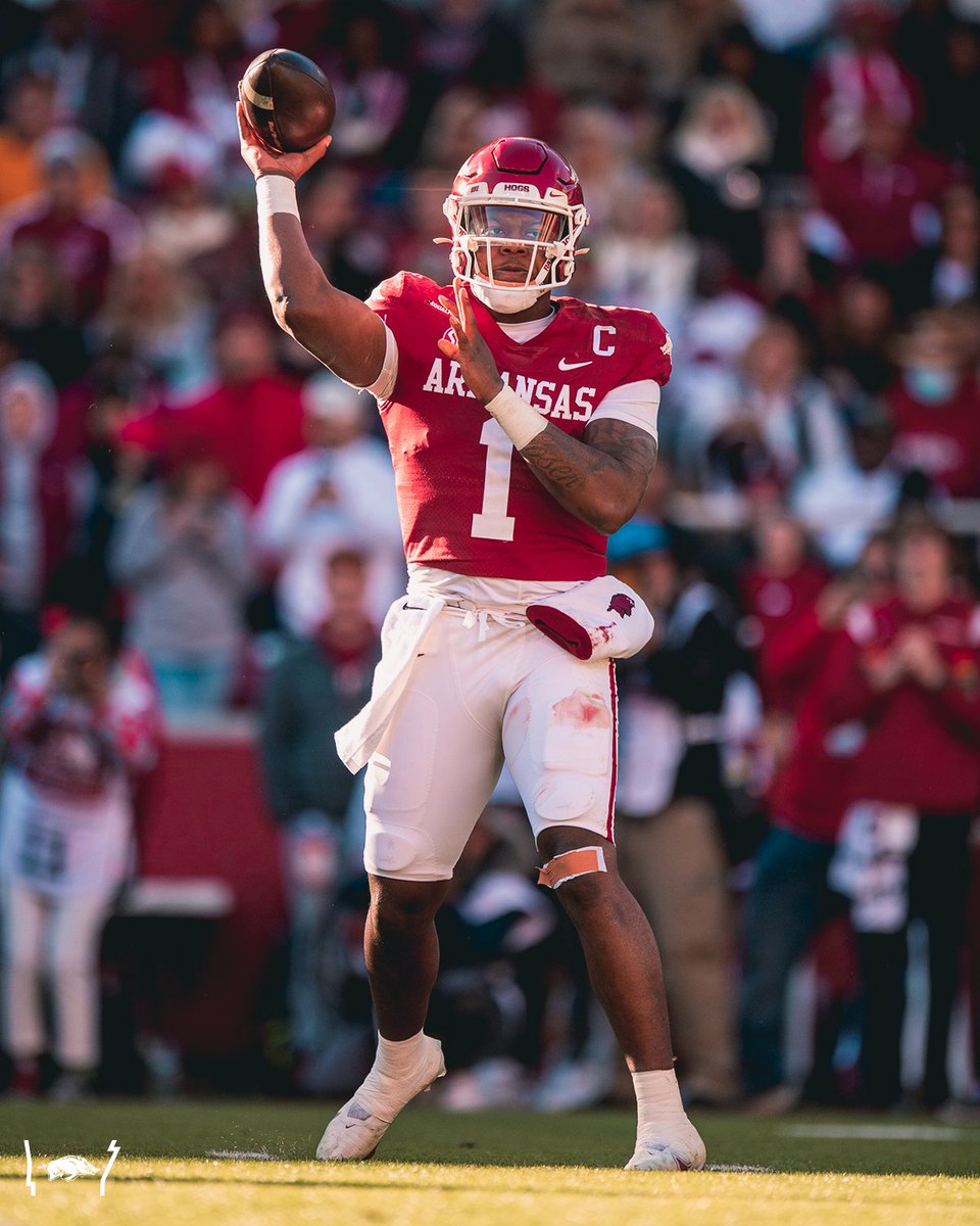 QB KJ Jefferson has thrown 170 consecutive passes without an INT, the second-longest streak by an Arkansas quarterback in history.

QB Tyler Wilson holds the program record of 184 consecutive passes without an INT (2011).