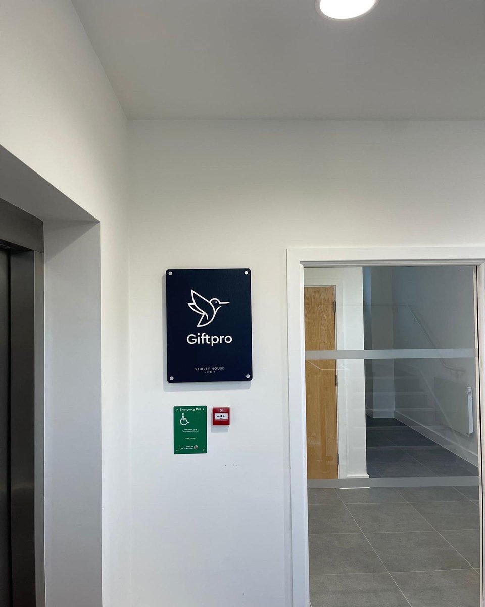 Sign_IT_UK's tweet image. Some signs done for the lovely people @GiftProUK for their office space

#signmaker #signmakers #outdoorsigns #newforestbusiness #signdesign #signshop #businesssigns #southamptonbusiness #lymingtonbusiness #signwriter #signmaking #signsofinstagram #ledlights #ledsign #hampshire