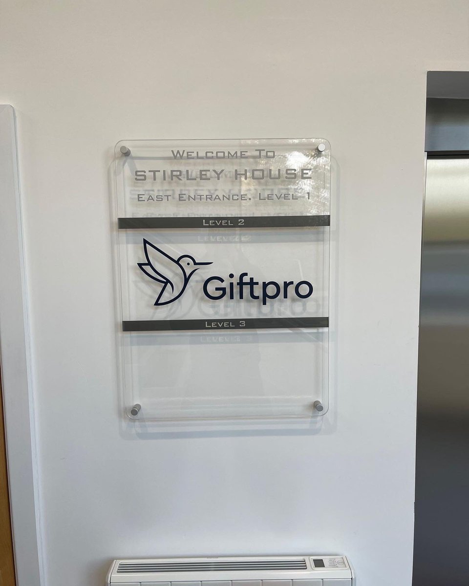 Sign_IT_UK's tweet image. Some signs done for the lovely people @GiftProUK for their office space

#signmaker #signmakers #outdoorsigns #newforestbusiness #signdesign #signshop #businesssigns #southamptonbusiness #lymingtonbusiness #signwriter #signmaking #signsofinstagram #ledlights #ledsign #hampshire