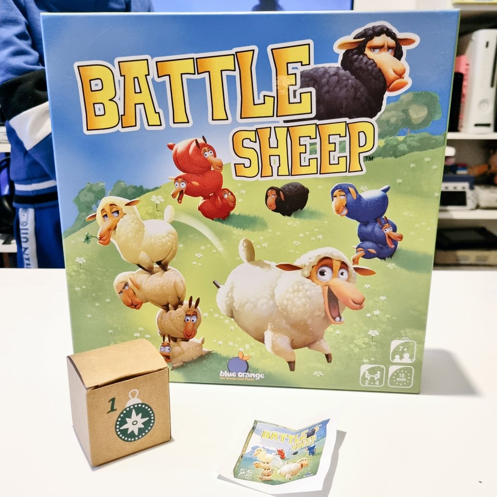 _Hina___'s tweet photo. On a aussi découvert le 1er jeu de notre calendrier de l'avent ludique ! Et c'est Battle Sheep qui est sorti !

Et du coup on a même pu y jouer avec les neveux 💜

#j2s #bgg #boardgames https://t.co/GwJS6Q5VGY