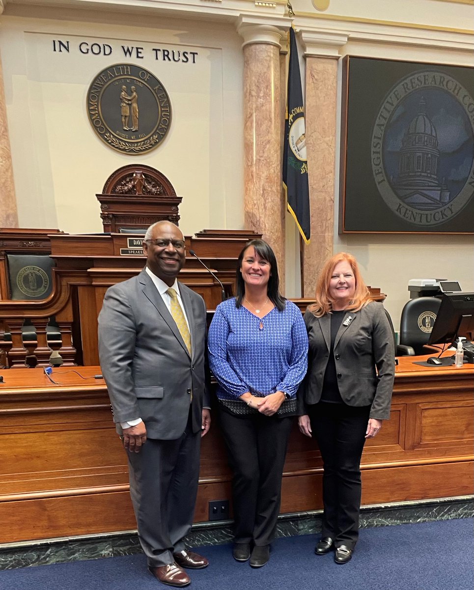 kyhousedems's tweet photo. Yesterday, as part of a Legislative Research Commission ceremony recognizing employees with milestone-lengths of service, @kyhousedems leaders paid tribute to our own Stacy Harrod, who has worked for the caucus for 25 years. Congratulations, Stacy, and thank you. 🎉🥳 https://t.co/MvAk7nvZZ9