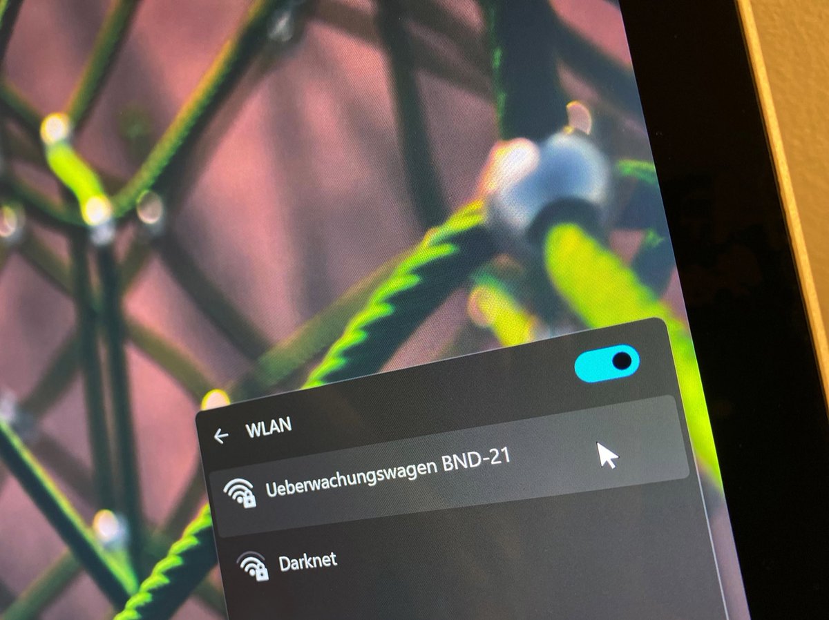 uhlenblog's tweet image. Und wie heißen die #wlan bei euch so? Schöne Grüße an die #nachbarn …

#spionage #vanlife #nachbarschaft #wlannamen #darknet