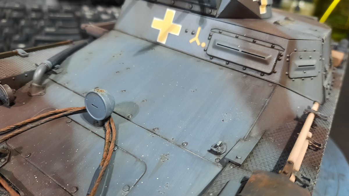 Close ups of some details, exhaust cowling, tools, rain/dust streaks. These are so much larger at this scale they really pop.