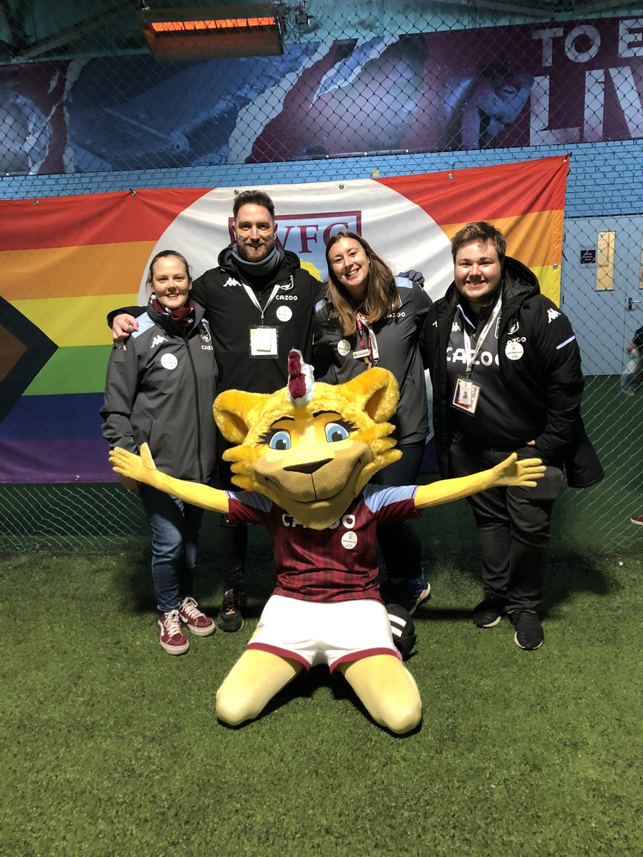 GavForbes's tweet photo. #BeVillaProud #RainbowLaces https://t.co/xcARQzTHoC