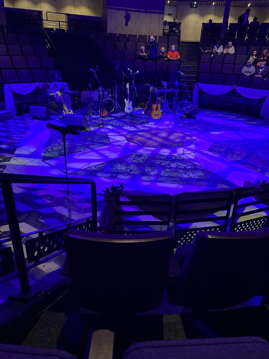 ConnectedCounty's tweet photo. At @NewVicTheatre and looking forward to Eric’s Christmas Carol https://t.co/dbI6vLud1E