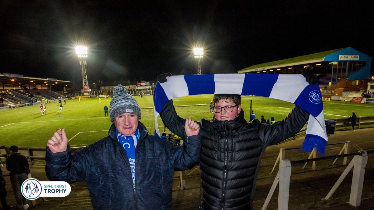 SPFLTrust's tweet photo. Fans wrapped up warm ready for kick off at @OfficialQosFC who are set to face @Morton_FC for the last game of the #SPFLTrustTrophy quarters! ⚽️ https://t.co/nFt39AbwQg