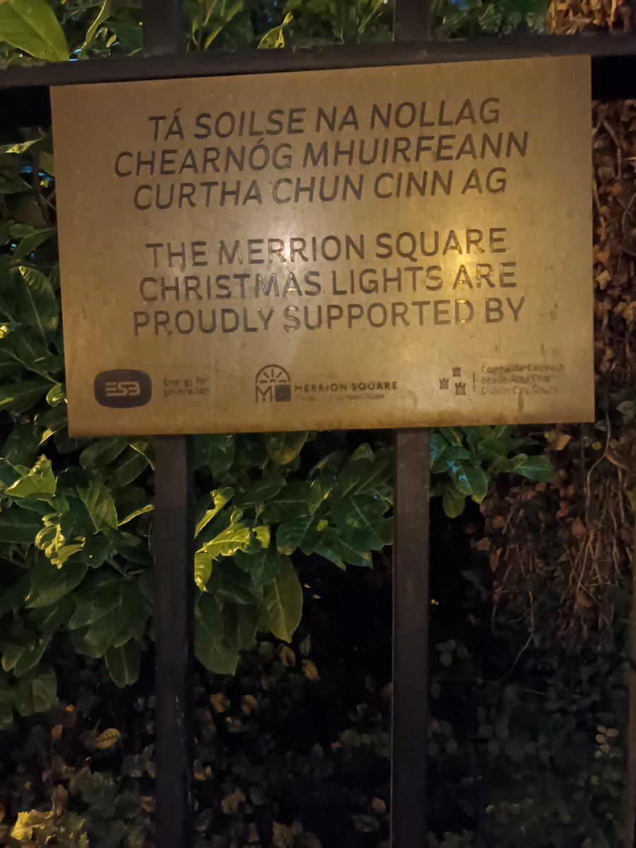 The Christmas lights have returned to the four corners of <a href="/MerrionSqDub/">Merrion Square</a> bringing twinkling Christmas cheer to the Square. Huge thanks once again to our friends at the <a href="/ESBGroup/">ESB Group</a> for their support in lighting the Square.