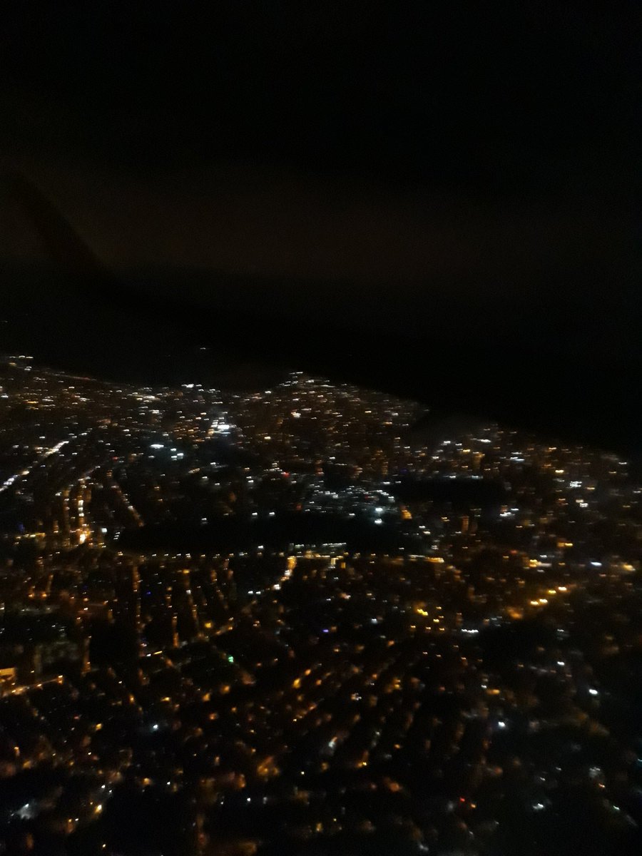 MinaAlak's tweet photo. الحياة شئ مثل هذا! قدتكون سلطانا لدي قلب لا تحبه،وقد تكون عبدا علي وشك من تحبه،لن تفتح الباب ولن يسمح

بالدخول.. Hayat böyle bir şey! Kimi zaman Sevmediğin kalbin padişahı olursun, Kimi zaman da Sevdiğin kalbin Eşiğinde köle olursun da ne kapı açan olur ne  de içeri alan https://t.co/eO3jd1actU