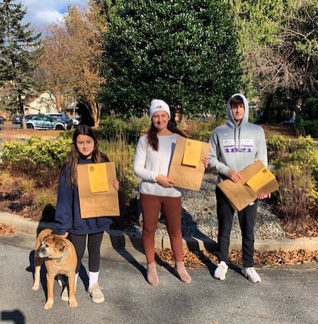 StEsRockville's tweet photo. It’s almost time to return your Greg Gannon bags! Fill each bag w/non-perishable food items &amp; return them during dismissal on 22/2 &amp; drop off or dismissal on 12/3. We love seeing so many students, parents, and alumni participating—thank you for your help! 🥫
#ggcfd 
#stesstrong https://t.co/8a0KuQ2YAz