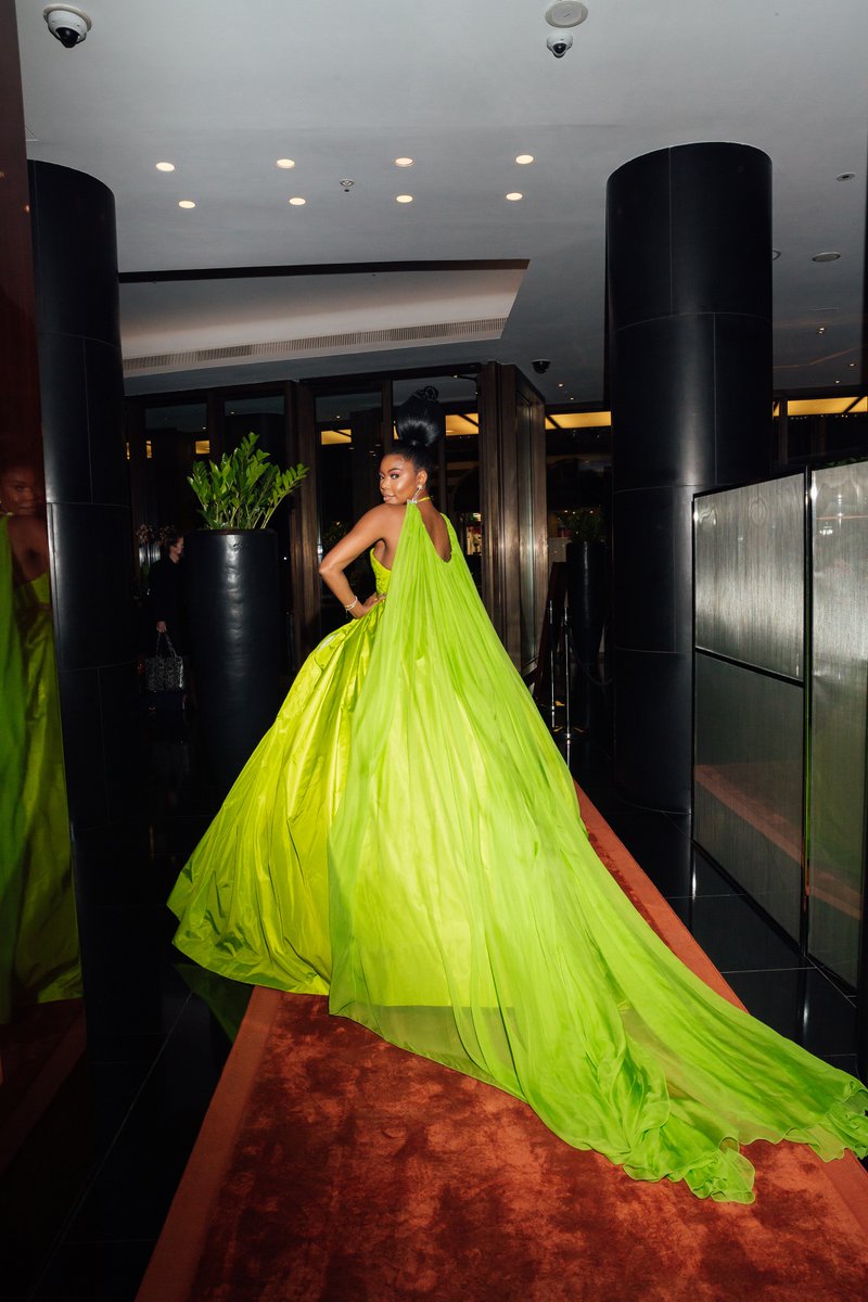 If one person stole the show at Britain’s #FashionAwards, it was <a href="/itsgabrielleu/">Gabrielle Union</a>. Hear the story behind her electric red carpet gown: vogue.cm/igjndVz