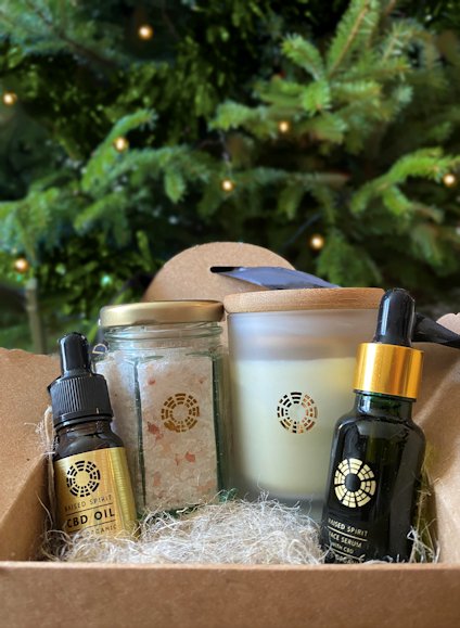 50 limited edition #Organic #CBD Gift Sets for #Christmas - featuring our new bath salts, hand-crafted candle, luxurious face serum and classic droppers.

£89.99

(or upgrade to our 10% drops for £114.99)
 
raisedspirit.com/christmascbd

#xmas #hemp #health