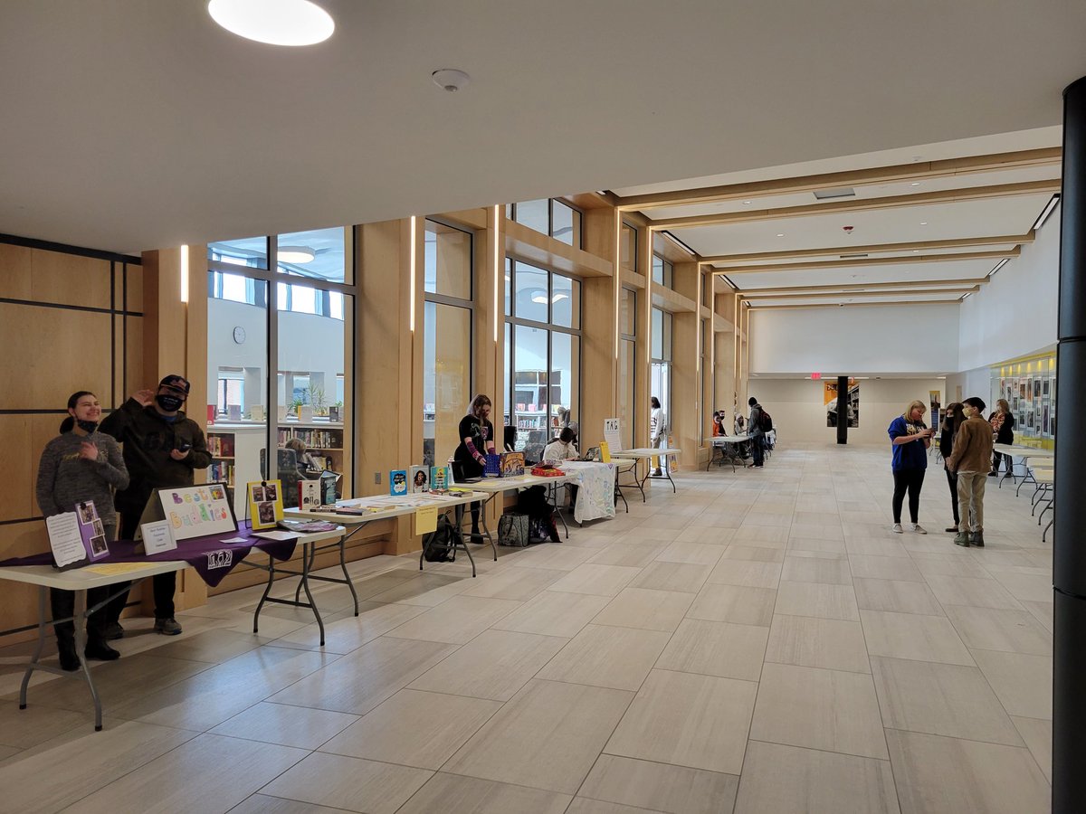 Mr_HammQHS's tweet photo. Students attending our club showcase! Get involved in one of the many clubs here at the high school! #qmitted #qnited https://t.co/LB4GafuuJG