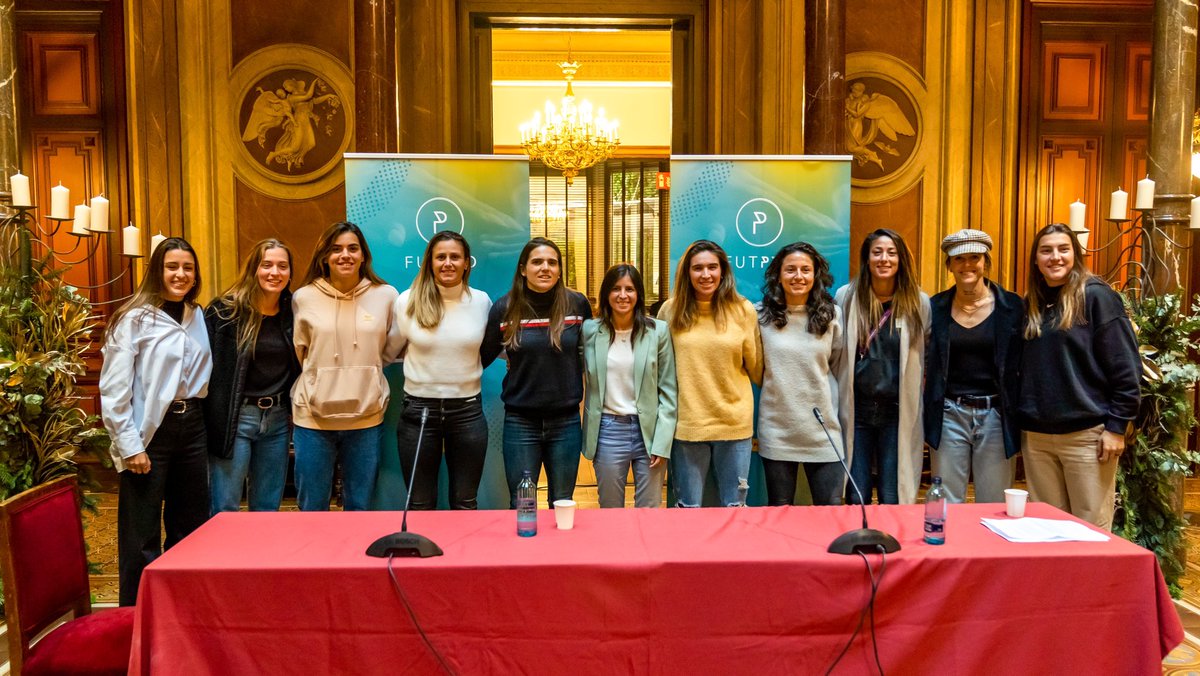 📢ES OFICIAL! El primer sindicato dedicado exclusivamente al #futbolfemenino ya está aquí 👏🏻 hoy nos hemos presentado ante los medios en el Colegio de Abogados de Barcelona acompañadas de algunas de nuestras fundadoras y primeras afiliadas

#futpro #futfem #conveniocolectivo