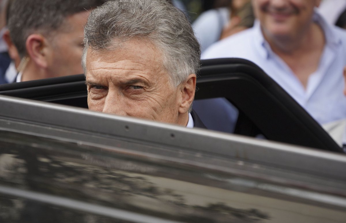 UPNoticiasok's tweet photo. 🚨 Alerta
#Procesaron a Mauricio #Macri por el espionaje ilegal a las familias del ARA San Juan
El juez federal de Dolores, Martín Bava, procesó hoy sin prisión preventiva y dictó la prohibición de salida del país al expresidente Macri en la causa por espionaje ilegal https://t.co/jBfDnxLwMK