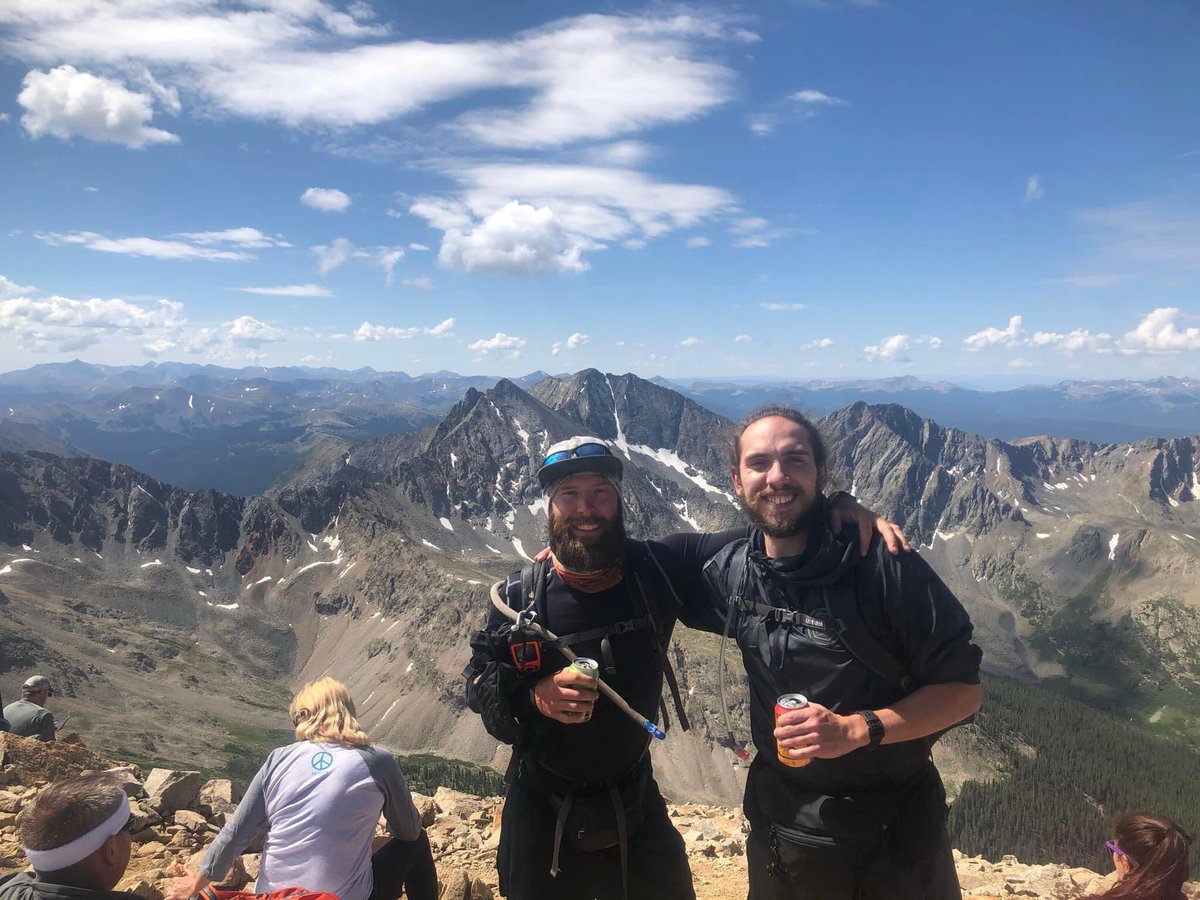 yunghalbie's tweet photo. Summit cheesinβ with the maestro. Reppin sum of the favs
@WhitePeachRec @InfernalSounds #SilentMotion @TernionSound
#14ers #CO #TorreysPeak #CastlePeak #MtMassive #HuronPeak https://t.co/1KljaOiwix