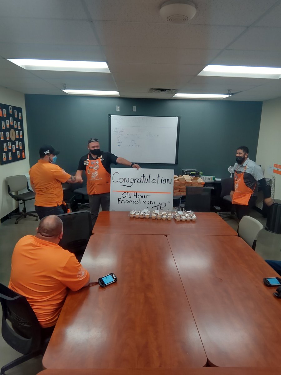 Congratulations JR on your promotion to MET Supervisor for store #522. <a href="/Yolanda_8523/">Yolanda ASDS 8523</a> <a href="/ianfmacias/">Ian Macias</a> <a href="/Dalton8523/">Dalton8523</a> @Fuerstenberg15