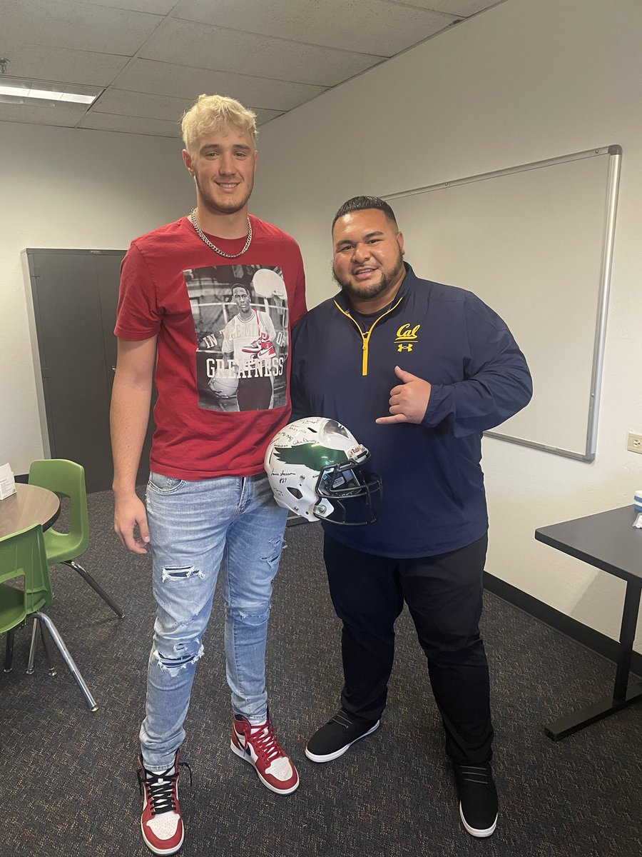 Director of On Campus Recruiting paid our own Cal Football commit Nick Morrow #11 <a href="/Nick_Morrow_/">Nick Morrow</a> a visit today at Flag High. Thanks Coach Benji Palu <a href="/BenjiPalu_Cal/">Benji Palu</a> for your helpful info. ref.  his National Signing Day on Dec 16th in Berkley, CA. GO EAGLES!!
<a href="/CoachSeanManni1/">Coach Sean Manning</a>