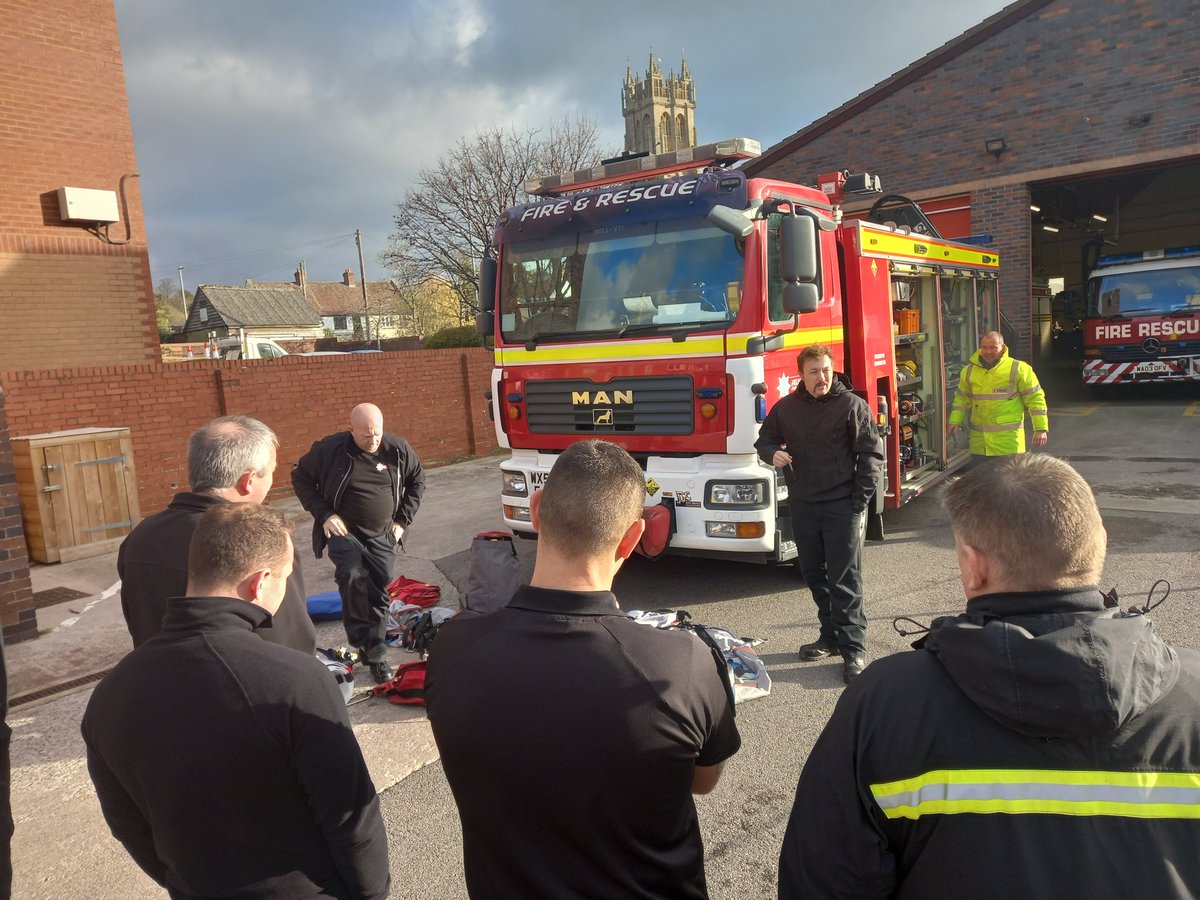 UKHeavyRescue's tweet photo. Thankyou to @65Glastonbury for hosting a multi FRS #heavyrescue collaboration event. Good to get together with neighbours @DWFireRescue @DSFireUpdates to discuss all things #heavyrescue and #Bariatric rescue. Thanks to @AvonFireRescue @AFRSAvonmouth HRI'S Gary, Alex and Jason https://t.co/CVOgXFYfed