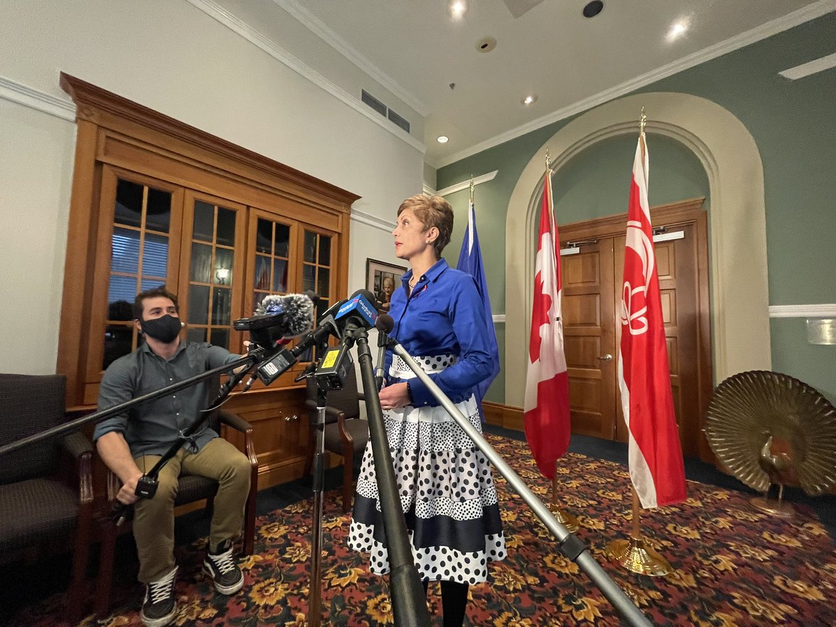 AdamMacVicar's tweet photo. JUST IN: Mayor @JyotiGondek says City of Calgary will continue to pay for COVID tests for employees after today’s deadline. Mayor Gondek says unions raised concerns as CPS decided to continue paying for testing. #YYC #YYCcc @GlobalCalgary https://t.co/P10WC7onTM