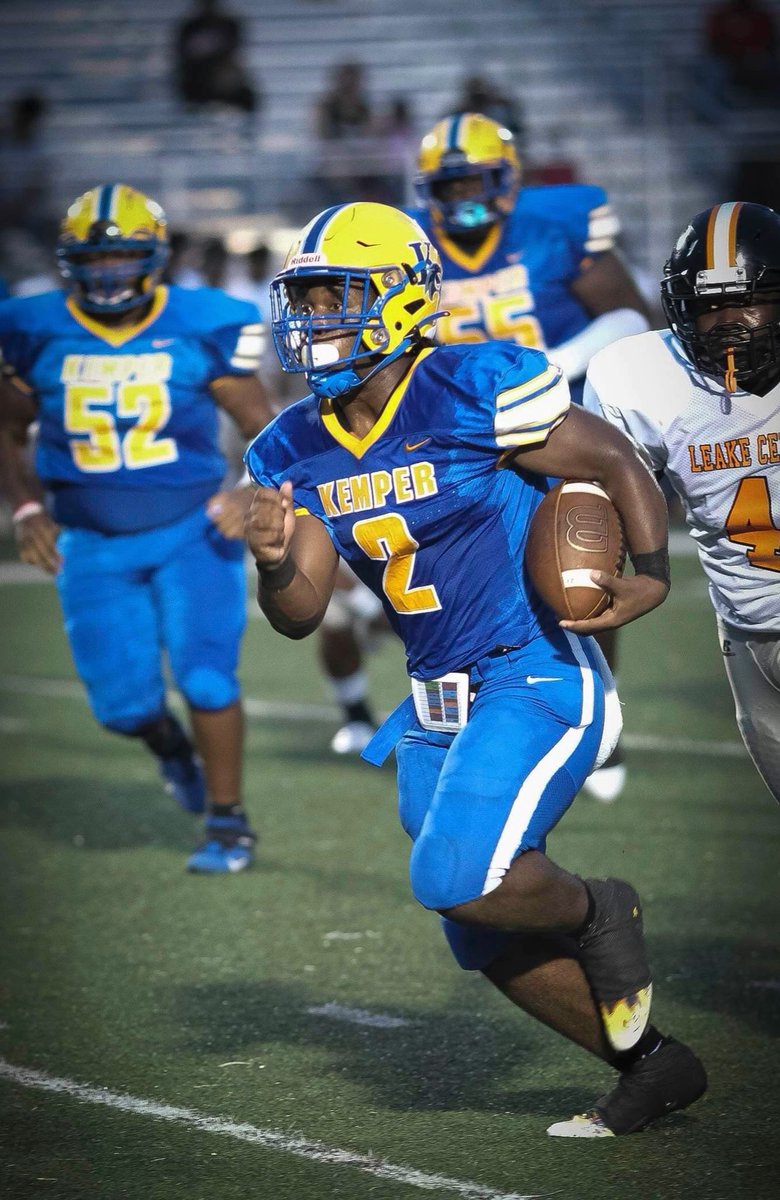 Senior Season Highlights - hudl.com/v/2GX0K9 
127 Carries 1239 Yards 17 TDS 9.8 YPC 
18 Rec. 260 Yards 3 TDS