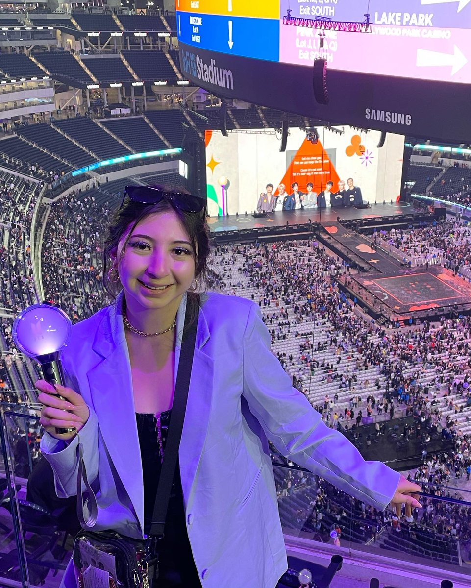 vanessaa21c's tweet photo. PTD ON STAGE LA Day 1 &amp; 2  was a literal dream come true, all of the excitement and happy tears all of my emotions that I felt both days I will always carry it with me , until next time! 💜#PTD_ON_STAGE_LA #PTD_ON_STAGE_LA_Day1 #PTD_ON_STAGE_LA_Day2 https://t.co/yNkEsXY9cM