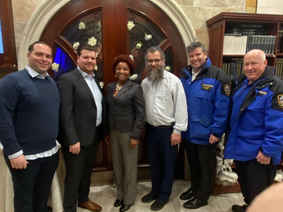 HatzolahMB's tweet photo. It was a honor to be joined by @NYPDCommAffairs DI Richie Taylor, @NYPDBklynSouth Lt. Ira  Jablonsky &amp; @NYPD63Pct Officers Belkin and Perez sector A NCO's at our annual membership Chanukah party! Thank you @MercedesforNYC our councilwoman-elect for joining us! https://t.co/EPazYG4vms